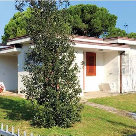 Villa Bibione Pineda With Garden And Bbq Lo Stallone